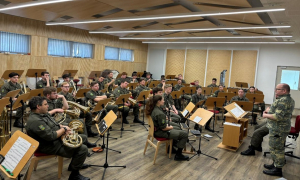 Militärpfarrer Oliver Hartl bei der Probe mit der Militärmusik Steiermark