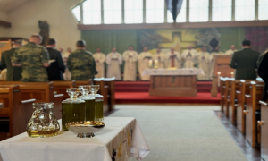 Chrisammesse in der Soldatenkirche der Schwarzenberg-Kaserne