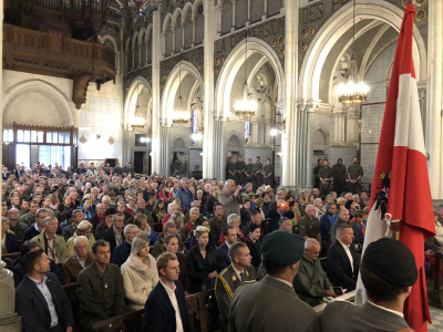 Die österreichischen Pilger beim Eröffnungsgottedienst in der Basilika Superiore