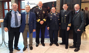 Delegation der Arbeitsgemeinschaft Katholischer Soldaten (AKS) beim Weltfriedenstag im Kölner Dom