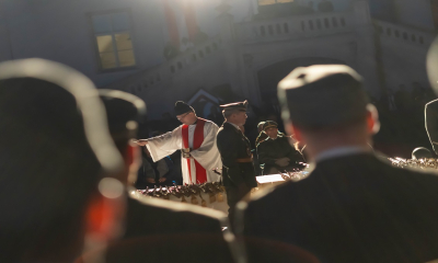 Die Säbelweihe durch Militärdekan Stefan Gugerel