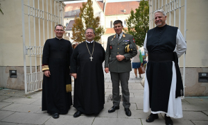 Neuer Dompropst nun in Wiener Neustadt offiziell im Amt