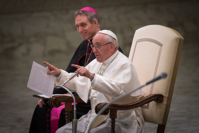 Papst ruft 60.000 Ministranten zum Einsatz für den Frieden auf