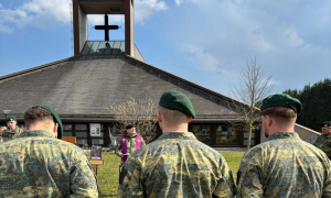 Kreuzweg um die Soldatenkirche Allentsteig