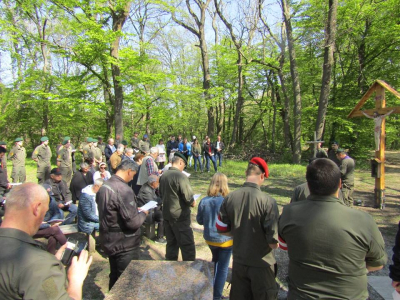 Feierliche Segnung des Kreuzes am Karsamstag am Truppenübungsplatz Bruckneudorf