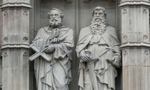 29. Juni: Apostelfürsten im Fokus: Das Hochfest zu Ehren von Petrus und Paulus
