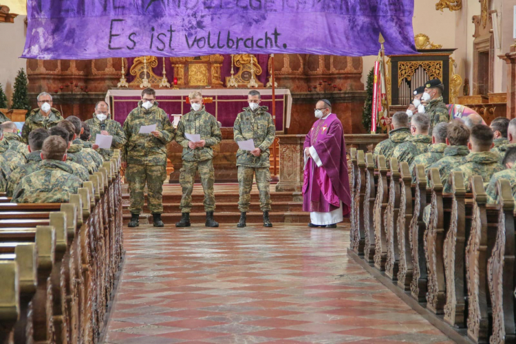 Vorösterlicher Gottesdienst des Panzergrenadierbataillons 13 im Stift Reichersberg