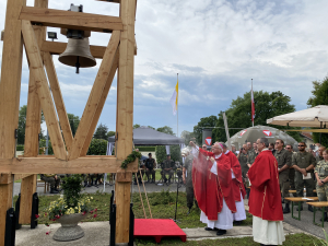Die Glockenweihe durch Militärbischof Werner Freistetter