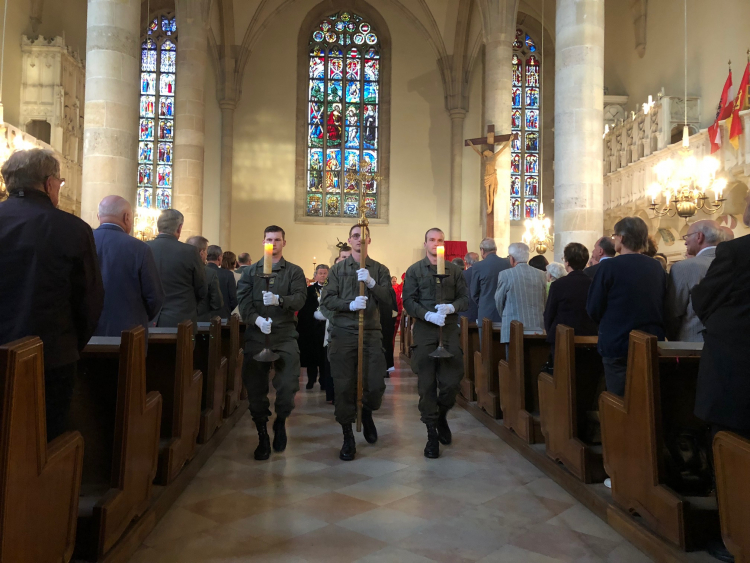 Am 11. Jänner wird der neuen Altar in Wiener Neustadt geweiht, tags darauf, am 500. Todestags Maximilian I mit einem Requiem gedacht.