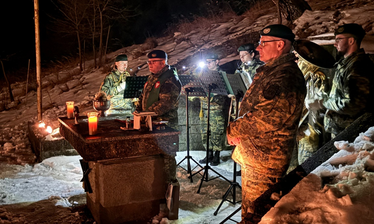 Feldgottesdienst beim Aufklärungs- und Artilleriebataillon 4