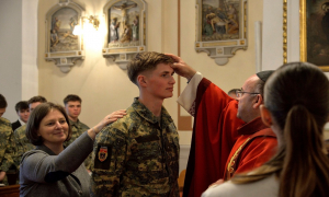 "Sei besiegelt durch die Gabe Gottes, den Heiligen Geist."