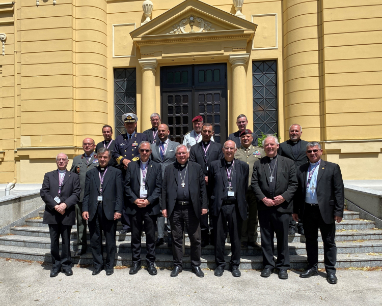 Die Teilnehmer der Internationalen Konferenz für Militärbischöfe in Wien
