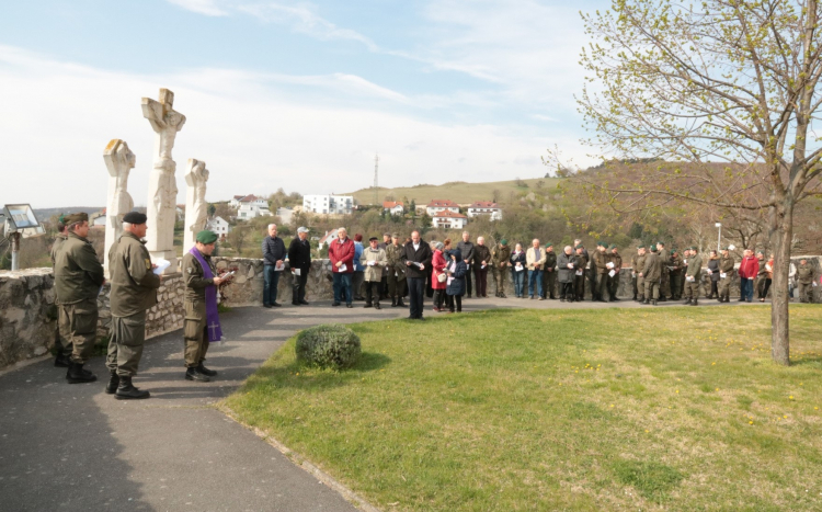 Traditioneller Soldatenkreuzweg in der Gemeinde Donnerskirchen