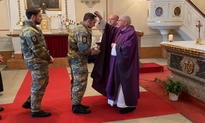 Ein Zeichen der Umkehr und der Hoffnung: Aschenkreuzfeier in der Militärpfarrkirche der Militärpfarre beim Militärkommando Wien