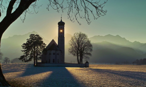 Weihnachtsgottesdienste finden: Katholische Kirche bietet Online-Hilfe